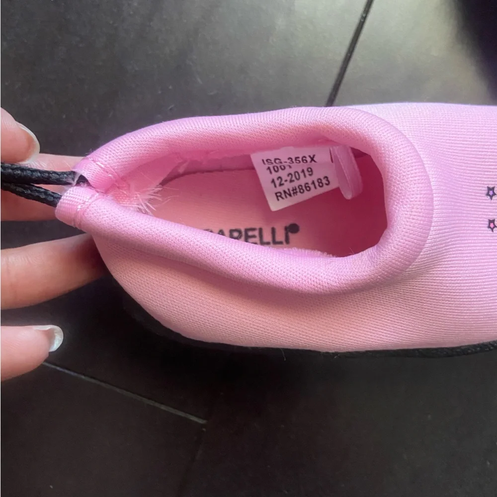 NWOT Capelli Unicorn baby girl water shoes size 4